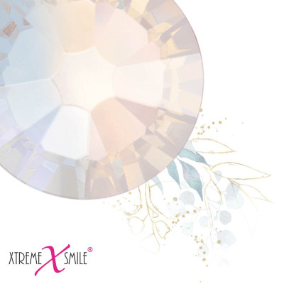 Swarovski tooth gems – White Opium – soft elegant tones – 25 pcs