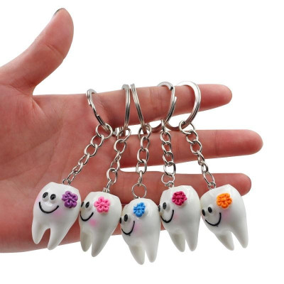 Happy Tooth Keychain – Cute Resin Dental Keyring
